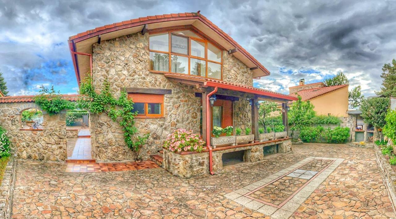 La Casita De Las Hortensias Ortigosa del Monte Exterior photo